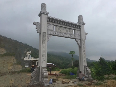 一門花崗巖石牌坊