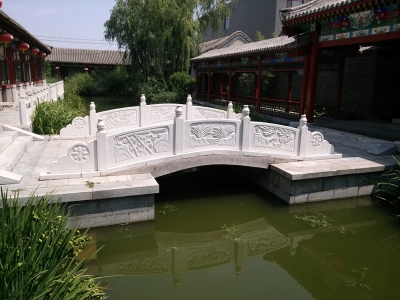 古鎮漢白玉石欄桿