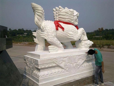  漢白玉石雕麒麟 